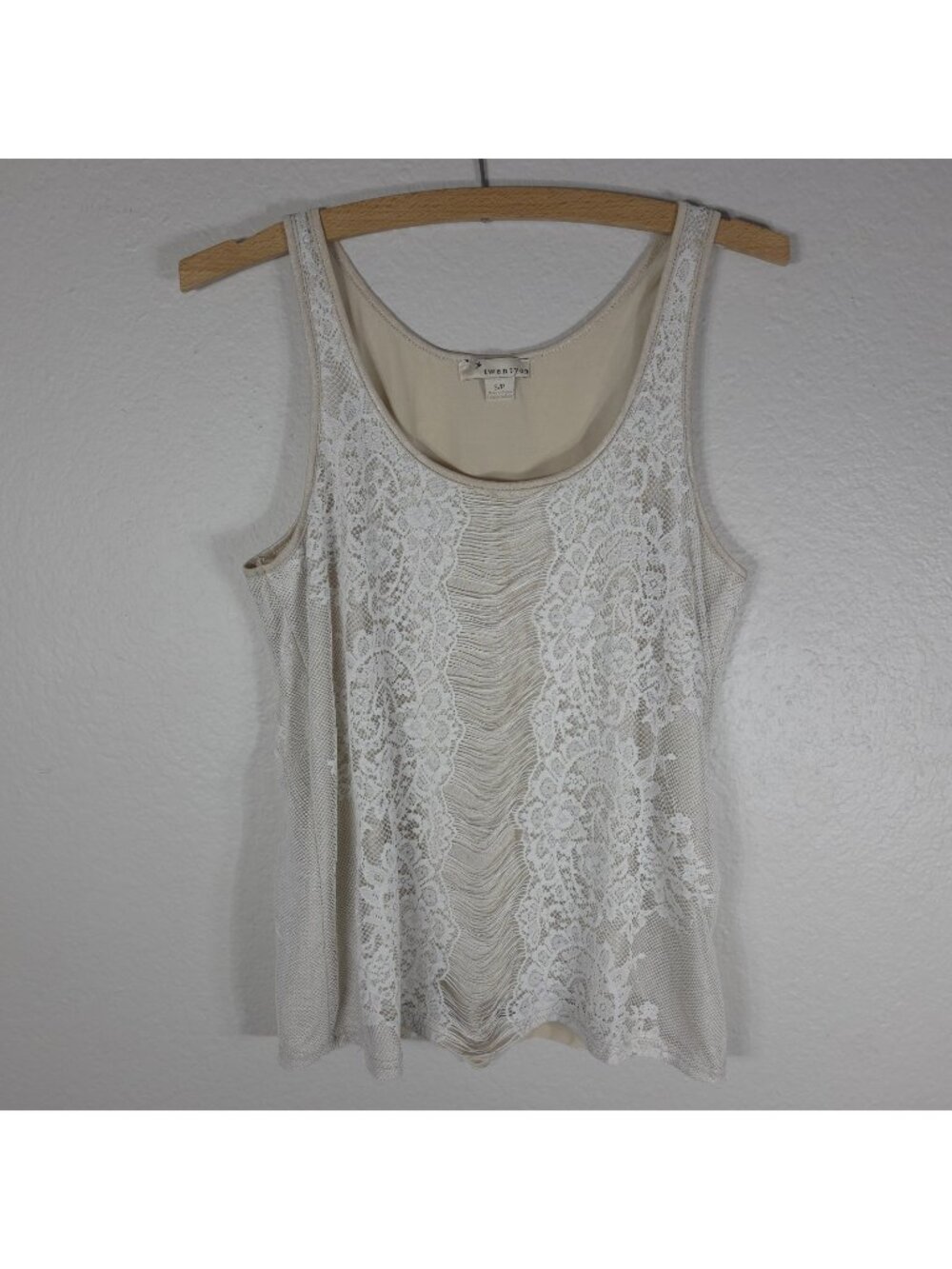 Twenty One Tan Cream Lace Overlay Tank Top Size S Scoop Neck Sleeveless